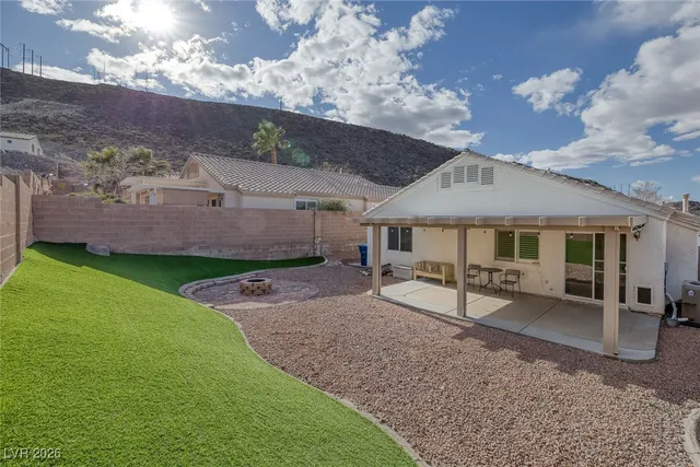 $2,085 | 226 Nautical Street, Henderson, NV 89012