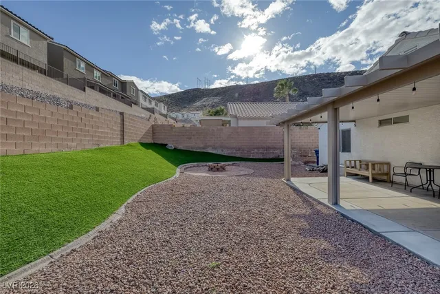 $2,085 | 226 Nautical Street, Henderson, NV 89012