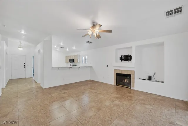 $2,085 | 226 Nautical Street, Henderson, NV 89012