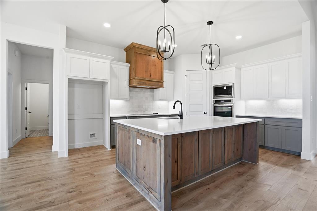 450 Red Bird Drive Springtown, TX 76082 - Photo 11 of 35