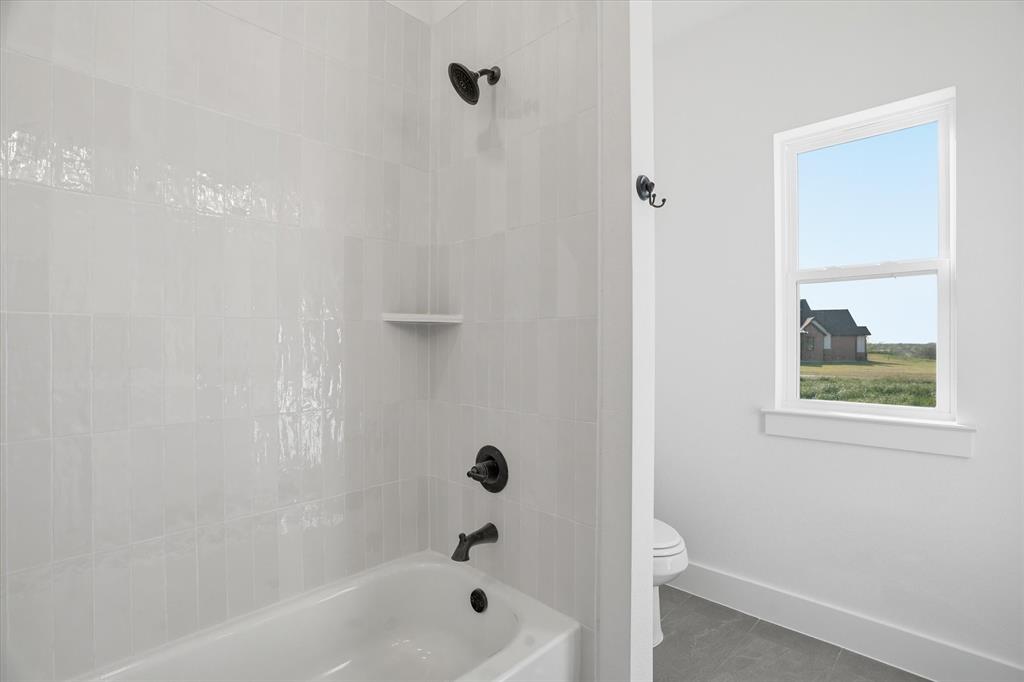 450 Red Bird Drive Springtown, TX 76082 - Photo 23 of 35