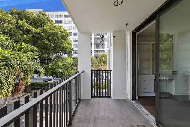 $4,200 | 100 Ocean Ln Drive, Unit 304, Key Biscayne, FL 33149