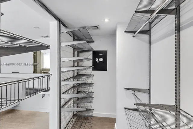 $4,200 | 100 Ocean Ln Drive, Unit 304, Key Biscayne, FL 33149