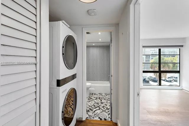 $4,200 | 100 Ocean Ln Drive, Unit 304, Key Biscayne, FL 33149