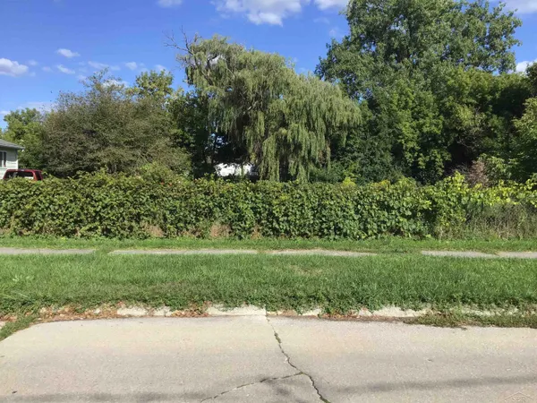 $5,500 | 2416 Lynnwood Avenue, Saginaw, MI 48601