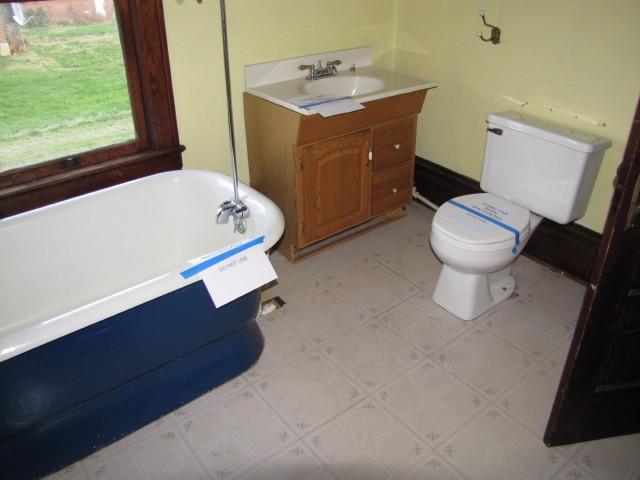 8108 Henry Road Henry, VA 24102 - Photo 10 of 26 Full Bath