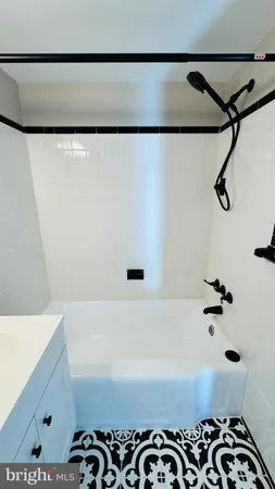 $2,300 | 3601 Wisconsin Avenue Northwest, Unit 702, Washington, DC 20016