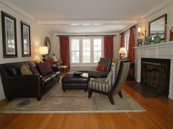 51 Spooner Road Brookline, MA 02467 - Photo 3 of 21