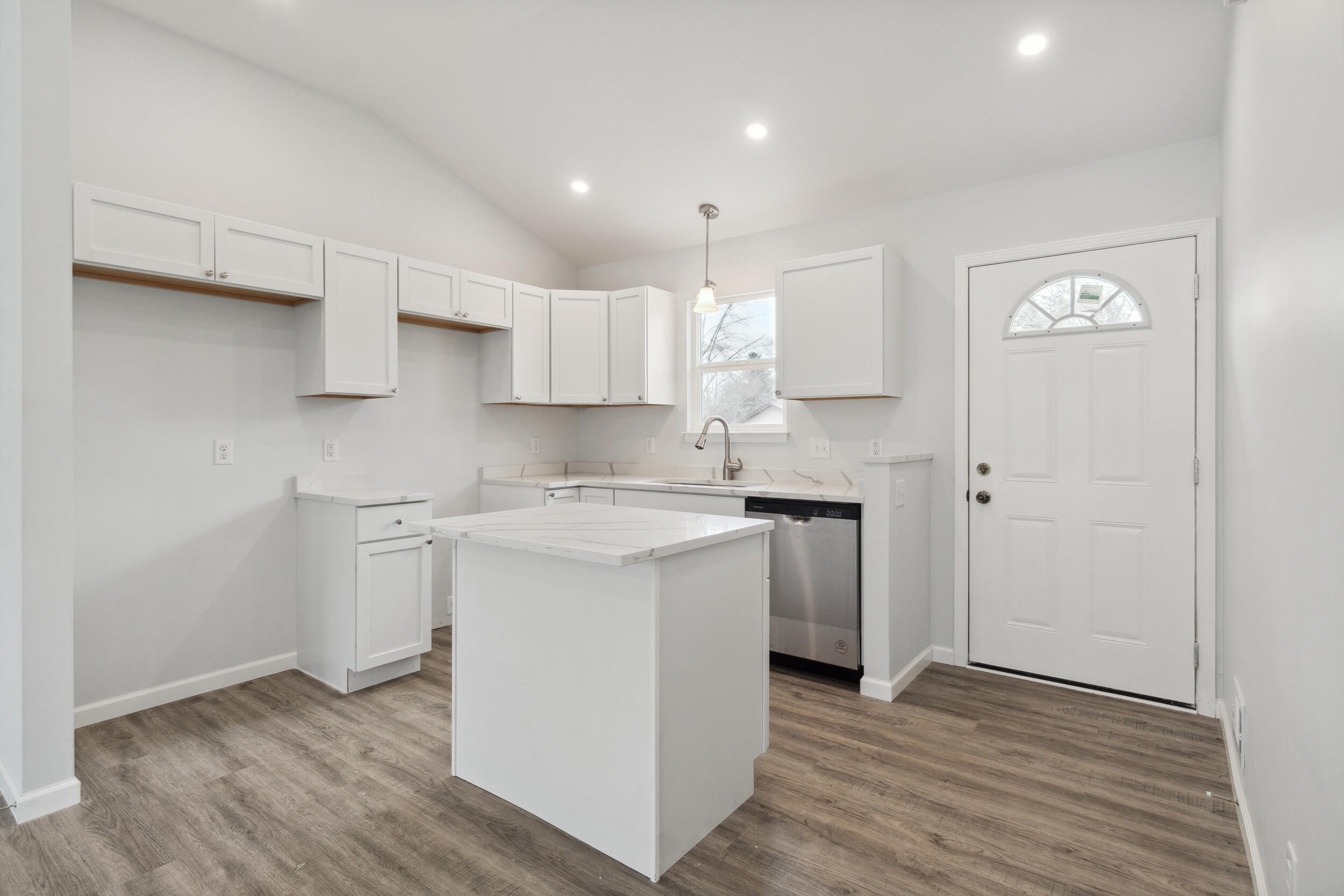346 Lafayette Road Michigan Center, MI 49254 - Photo 8 of 38 40_346 lafayette (kitchen updated) - 000