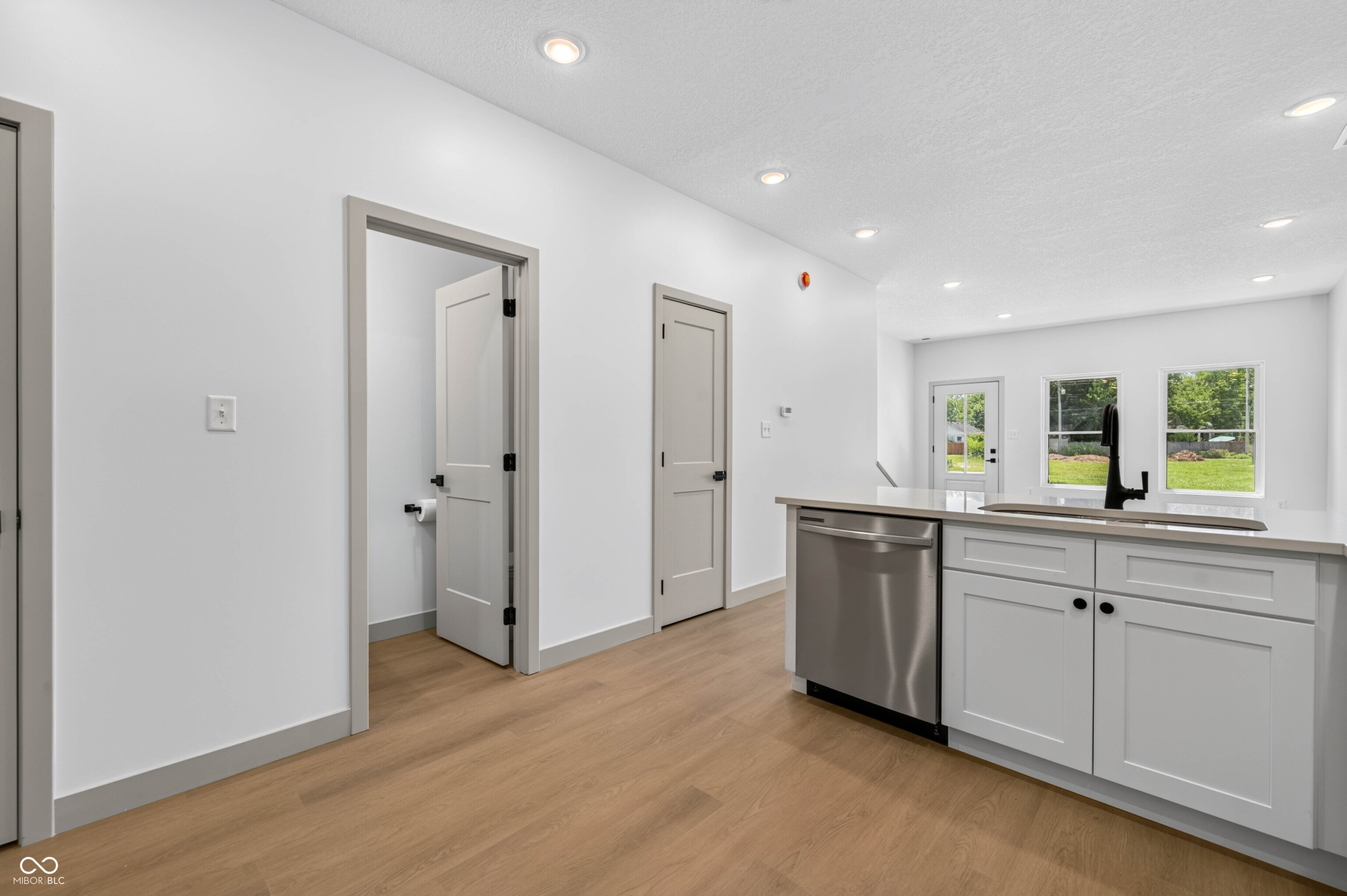 41 South Beatty Street Columbus, IN 47201 - Photo 20 of 69
