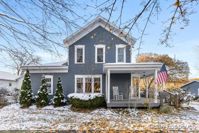 $425,000 | 420 Riverside Drive, Portland, MI 48875