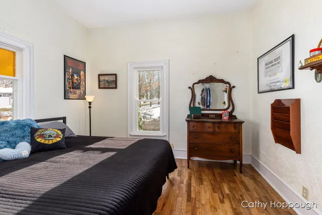 $425,000 | 420 Riverside Drive, Portland, MI 48875