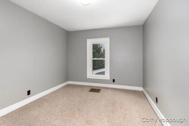 $425,000 | 420 Riverside Drive, Portland, MI 48875