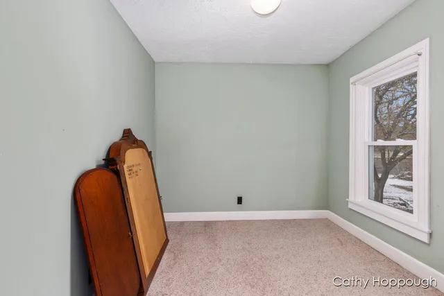 $425,000 | 420 Riverside Drive, Portland, MI 48875