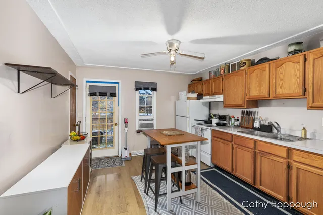 $425,000 | 420 Riverside Drive, Portland, MI 48875