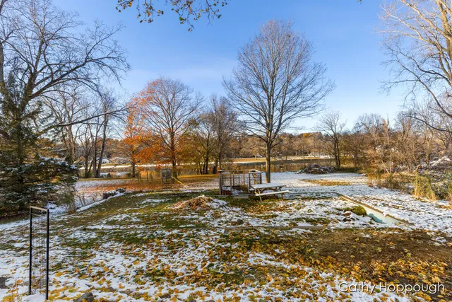 $425,000 | 420 Riverside Drive, Portland, MI 48875