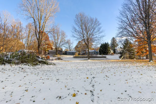 $425,000 | 420 Riverside Drive, Portland, MI 48875