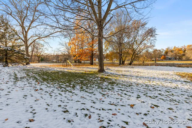 $425,000 | 420 Riverside Drive, Portland, MI 48875