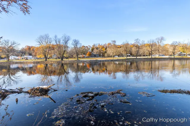 $425,000 | 420 Riverside Drive, Portland, MI 48875