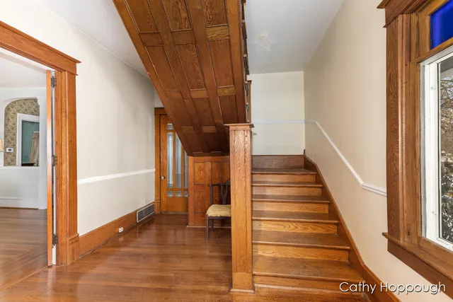 $425,000 | 420 Riverside Drive, Portland, MI 48875