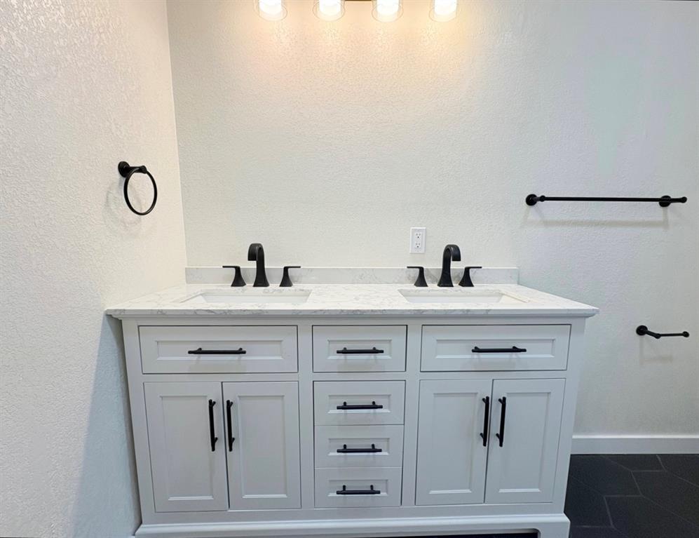 905 2nd Street Graham, TX 76450 - Photo 13 of 24