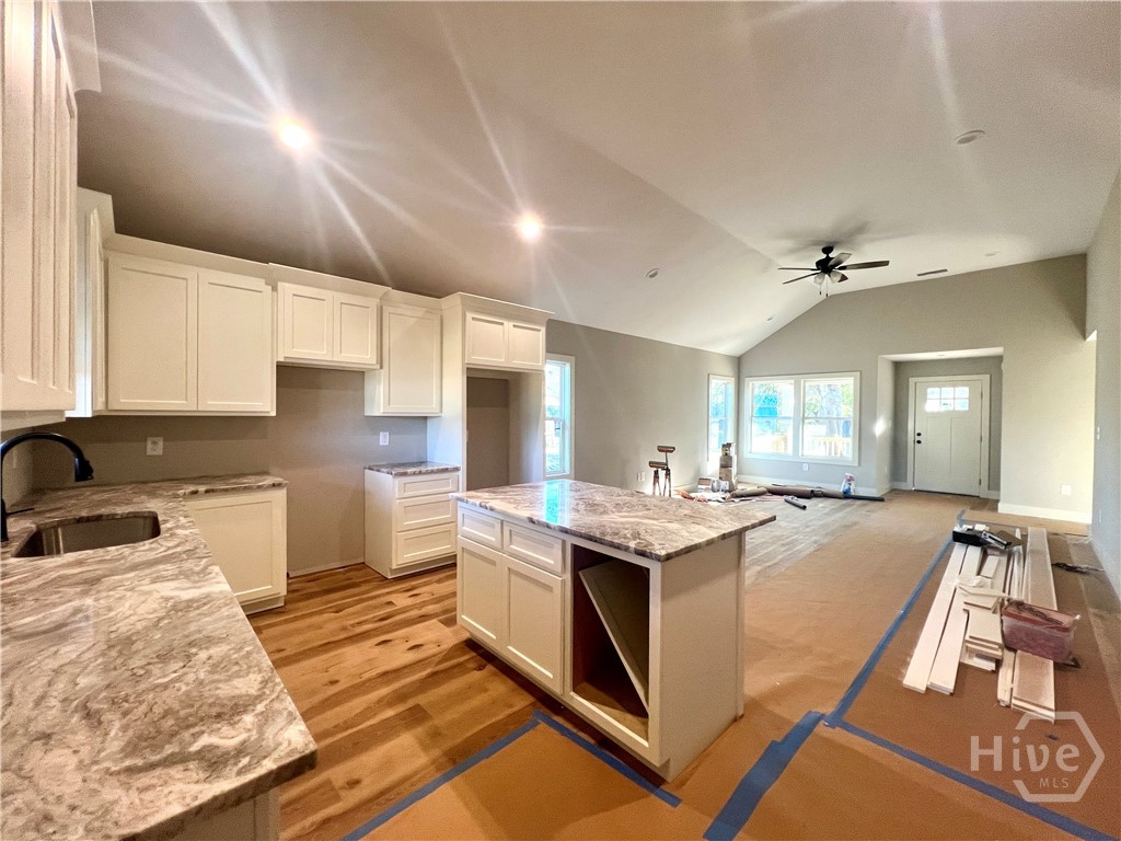 125 Laurel Avenue Comer, GA 30629 - Photo 3 of 12