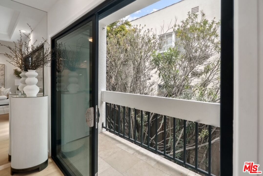 234 South Tower Drive, Unit 2 Beverly Hills, CA 90211 - Photo 14 of 54