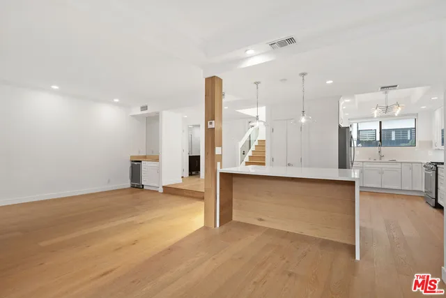 $9,750 | 234 South Tower Drive, Unit 2, Beverly Hills, CA 90211