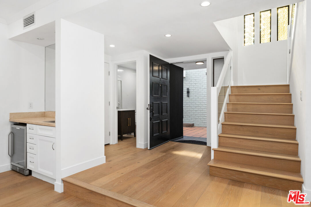 234 South Tower Drive, Unit 2 Beverly Hills, CA 90211 - Photo 22 of 54