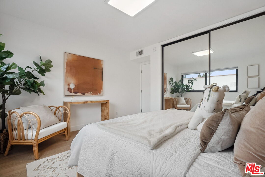 234 South Tower Drive, Unit 2 Beverly Hills, CA 90211 - Photo 33 of 54