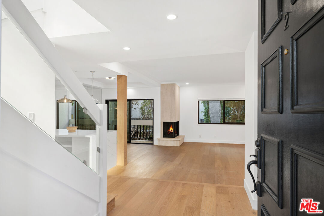 234 South Tower Drive, Unit 2 Beverly Hills, CA 90211 - Photo 6 of 54