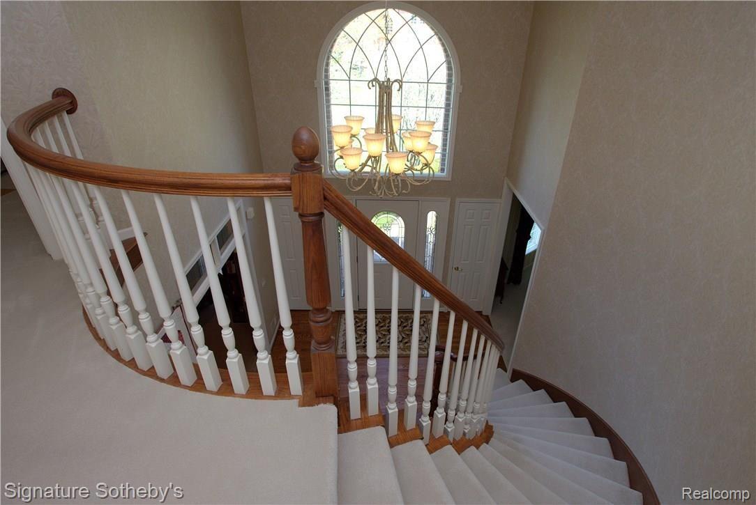 1616 Springview Court Rochester, MI 48307 - Photo 29 of 51 26.jpg