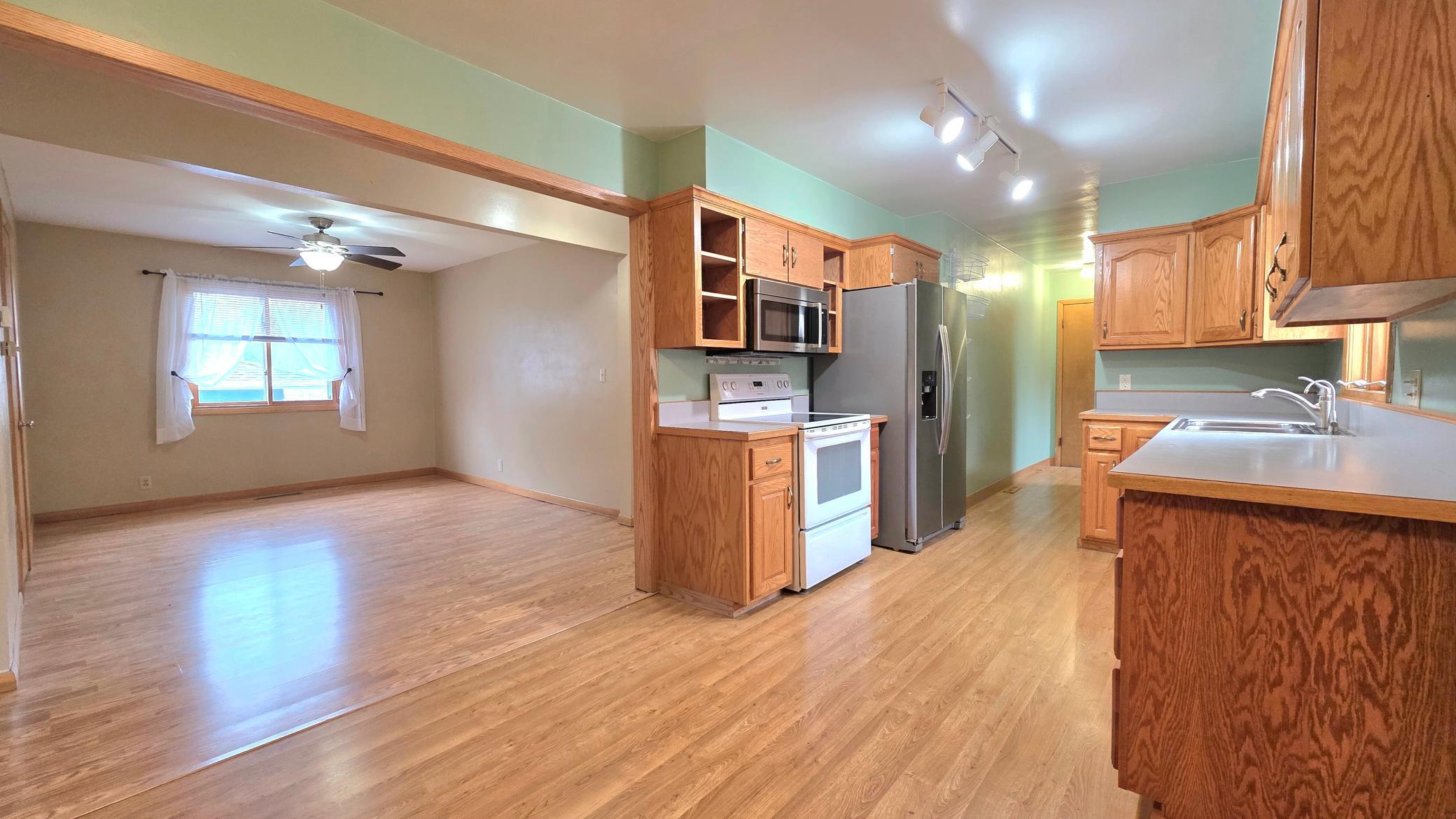 420 James Street Detroit Lakes, MN 56501 - Photo 8 of 24