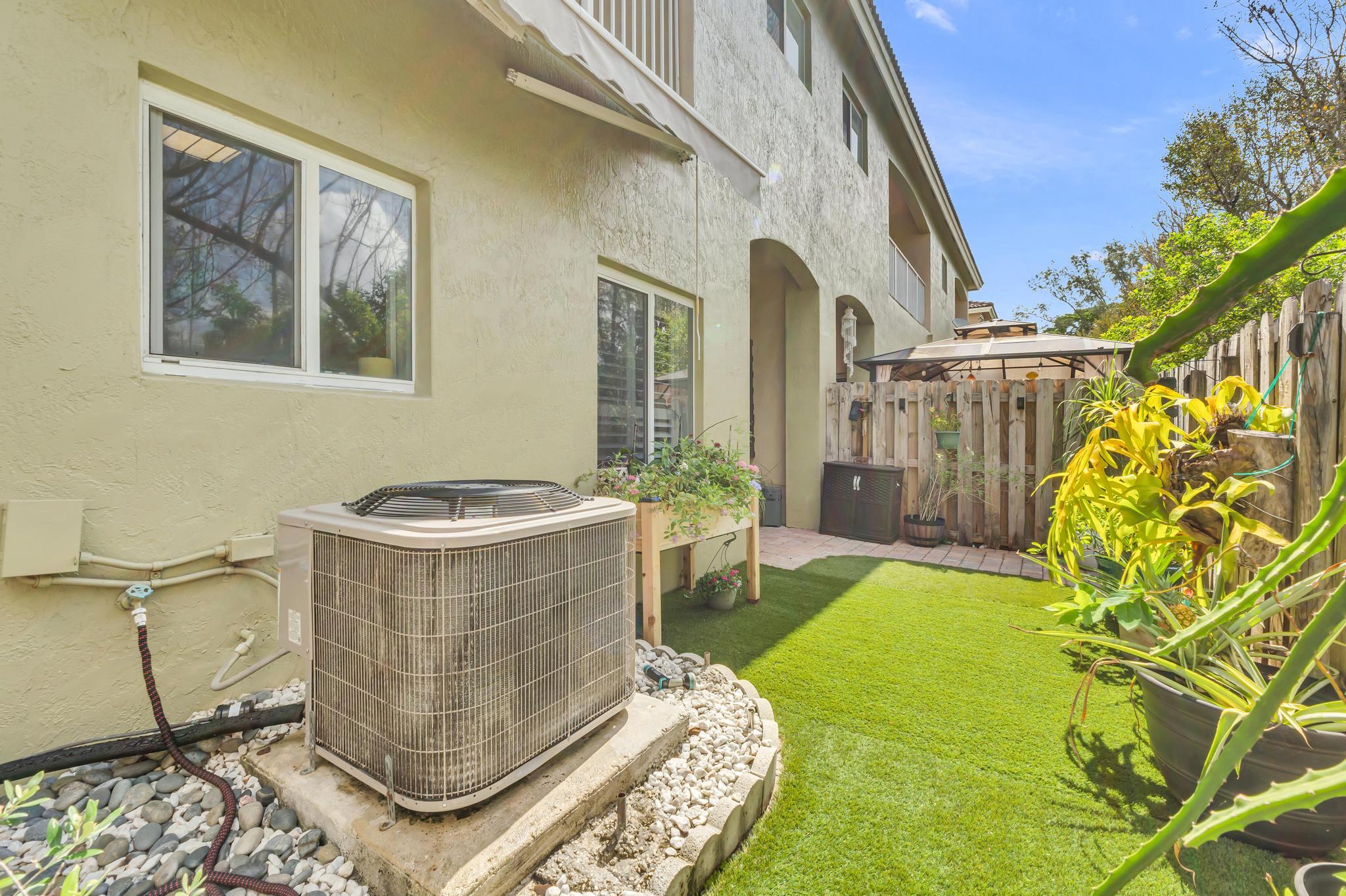 1624 Southeast 24th Court Homestead, FL 33035 - Photo 47 of 58 26