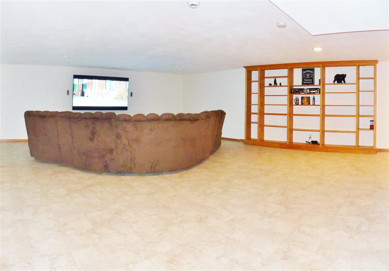 250 Rivers Edge Drive Cherry Valley, IL 61016 - Photo 17 of 22 Gallery Image 17