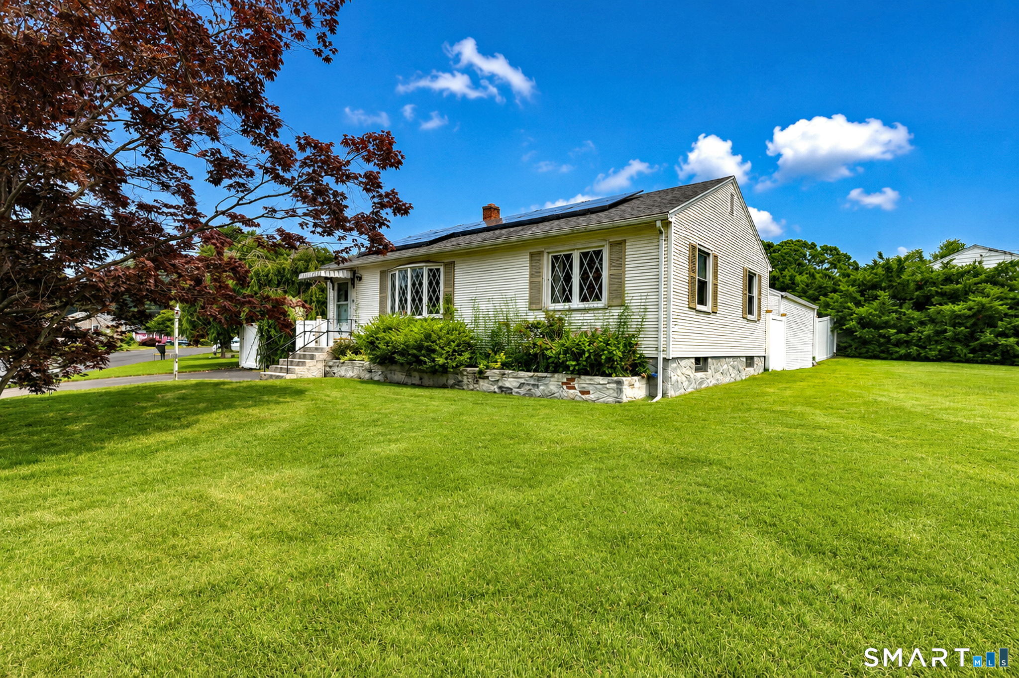 61 Northrop Road West Haven, CT 06516 - Photo 3 of 39 Gallery Image 3