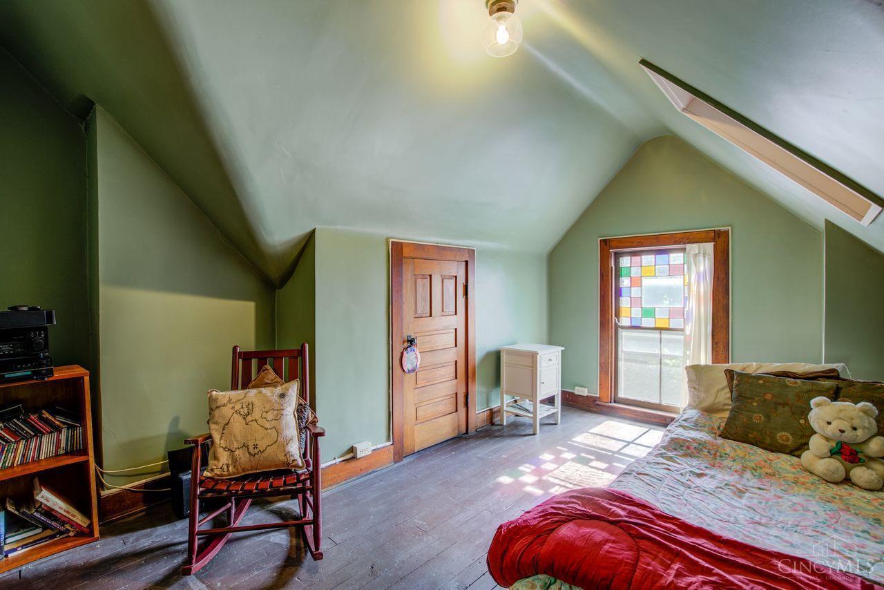 334 Ridgeway Road Wyoming, OH 45215 - Photo 27 of 41