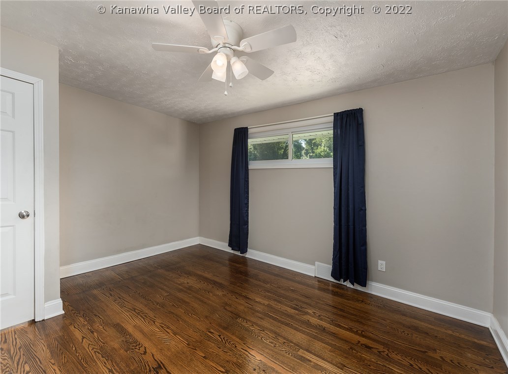 1194 Ashwood Road Charleston, WV 25314 - Photo 12 of 16 Gallery Image 12