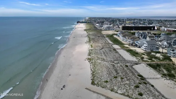 $4,000 | 117 Harding Avenue, Seaside Heights, NJ 08751