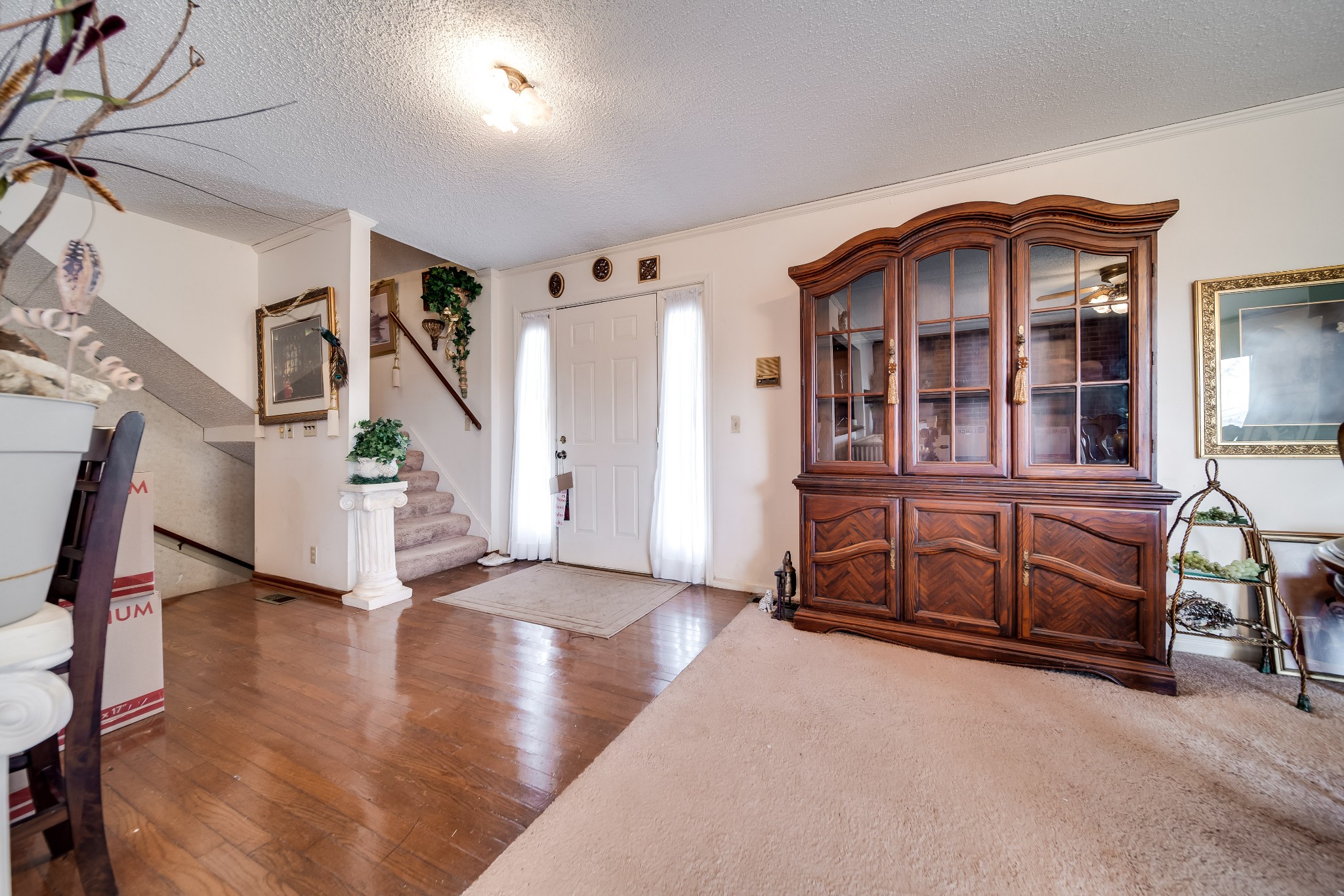 6040 New Cut Road Springfield, TN 37172 - Photo 16 of 37 a view of an entryway with wooden floor