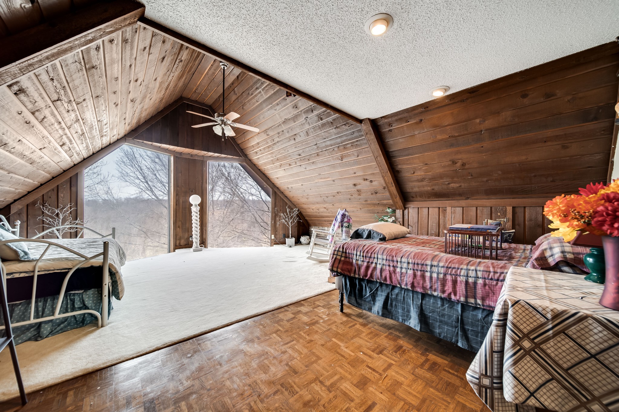6040 New Cut Road Springfield, TN 37172 - Photo 22 of 37 a view of a livingroom with furniture