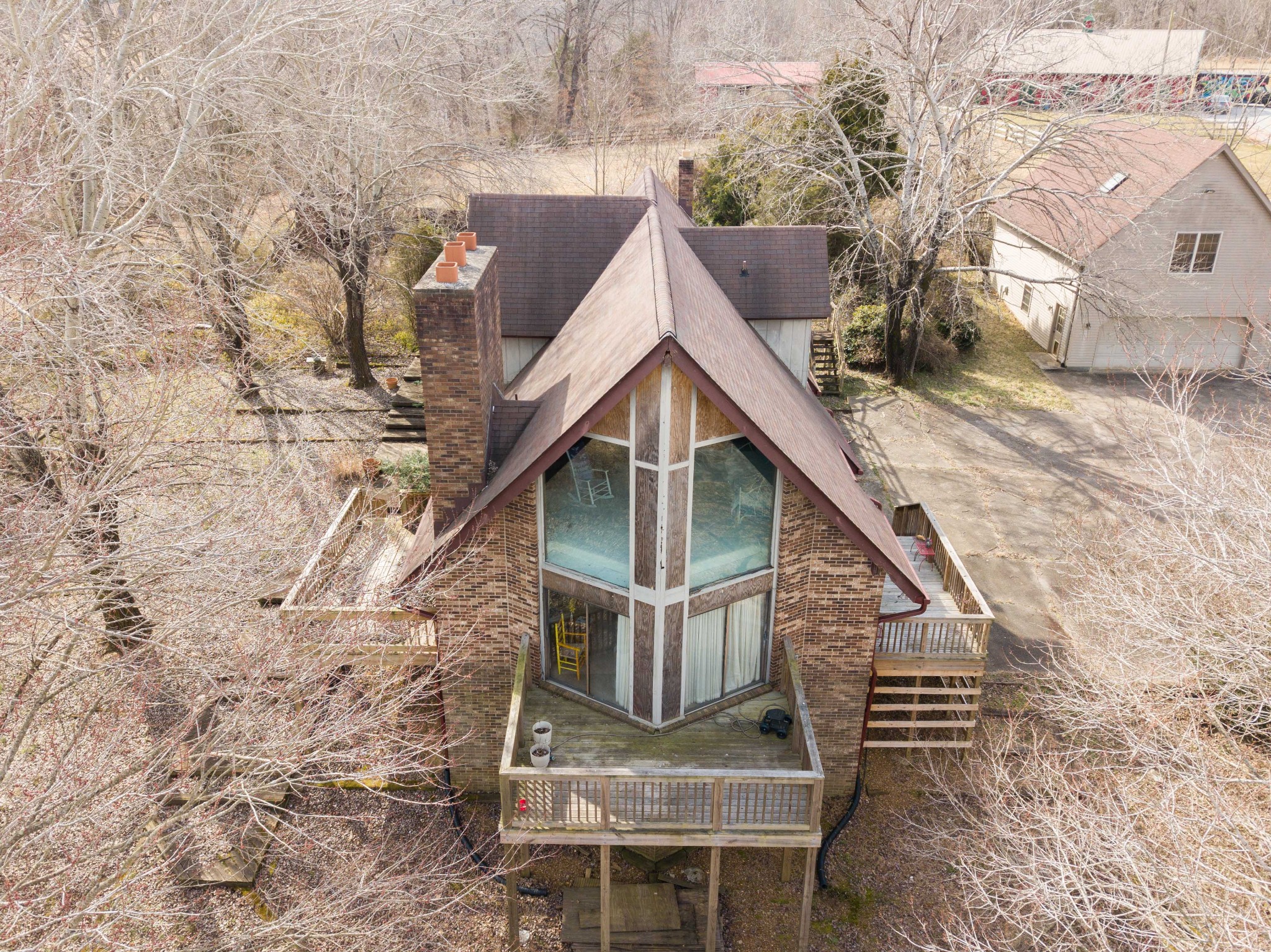 6040 New Cut Road Springfield, TN 37172 - Photo 3 of 37 an aerial view of a house with a yard