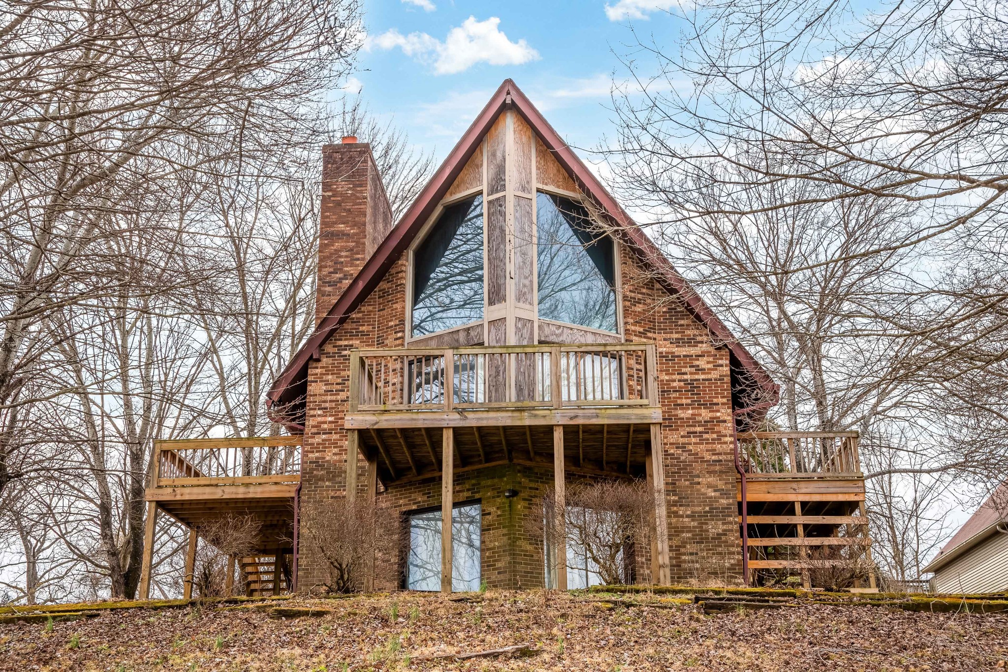 6040 New Cut Road Springfield, TN 37172 - Photo 5 of 37 a front view of a house with a yard