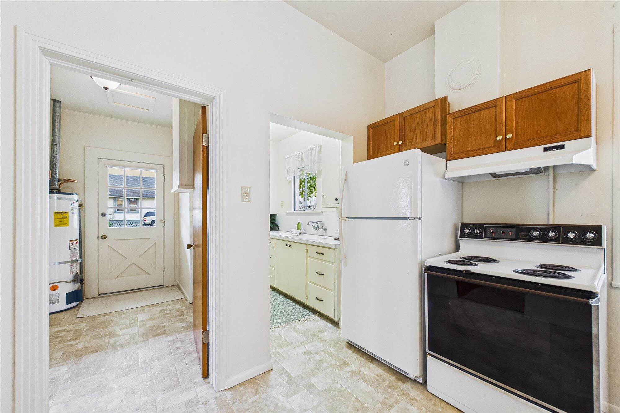 209 Monument Road Rio Dell, CA 95562 - Photo 14 of 34