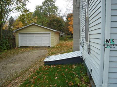 148 Sisson Street Romeo, MI 48065 - Photo 2 of 4 421837-1.JPG