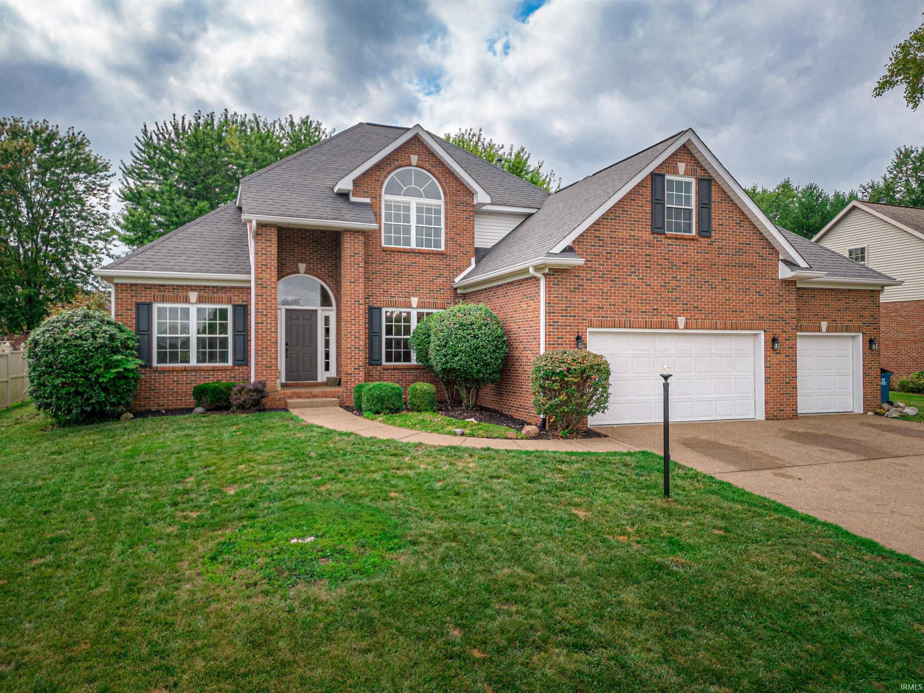 1833 Waters Ridge Drive Newburgh, IN 47630 - Photo 2 of 36