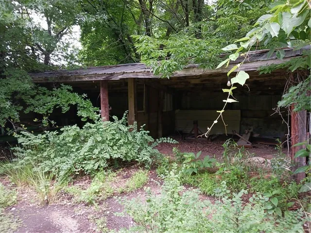 $250,000 | 871 Southwest 301st Road, Chilhowee, MO 64733
