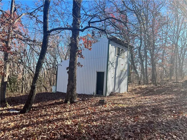 $250,000 | 871 Southwest 301st Road, Chilhowee, MO 64733