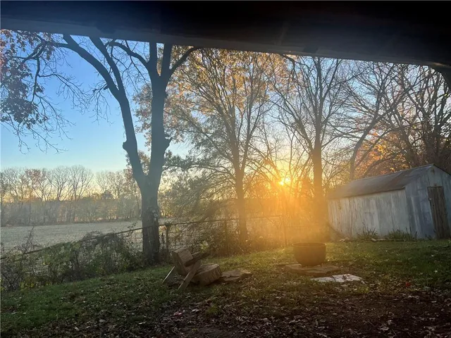 $250,000 | 871 Southwest 301st Road, Chilhowee, MO 64733