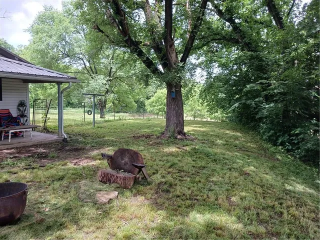 $250,000 | 871 Southwest 301st Road, Chilhowee, MO 64733